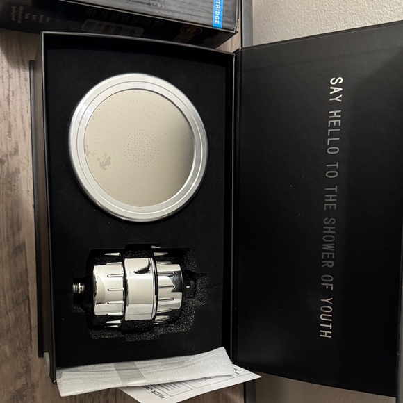 Shower Envy Universal Shower Filter - Picture 2 of 3